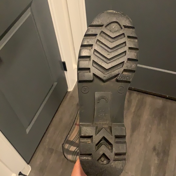 Authentic Burberry rain boots - Picture 5 of 5